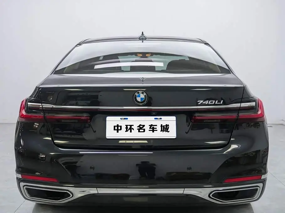 BMW 7 Series 2020 — Photo 16/17