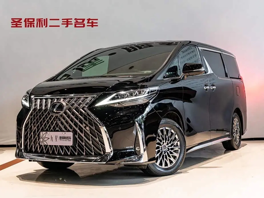 Lexus LM 2022 — Photo 1/20