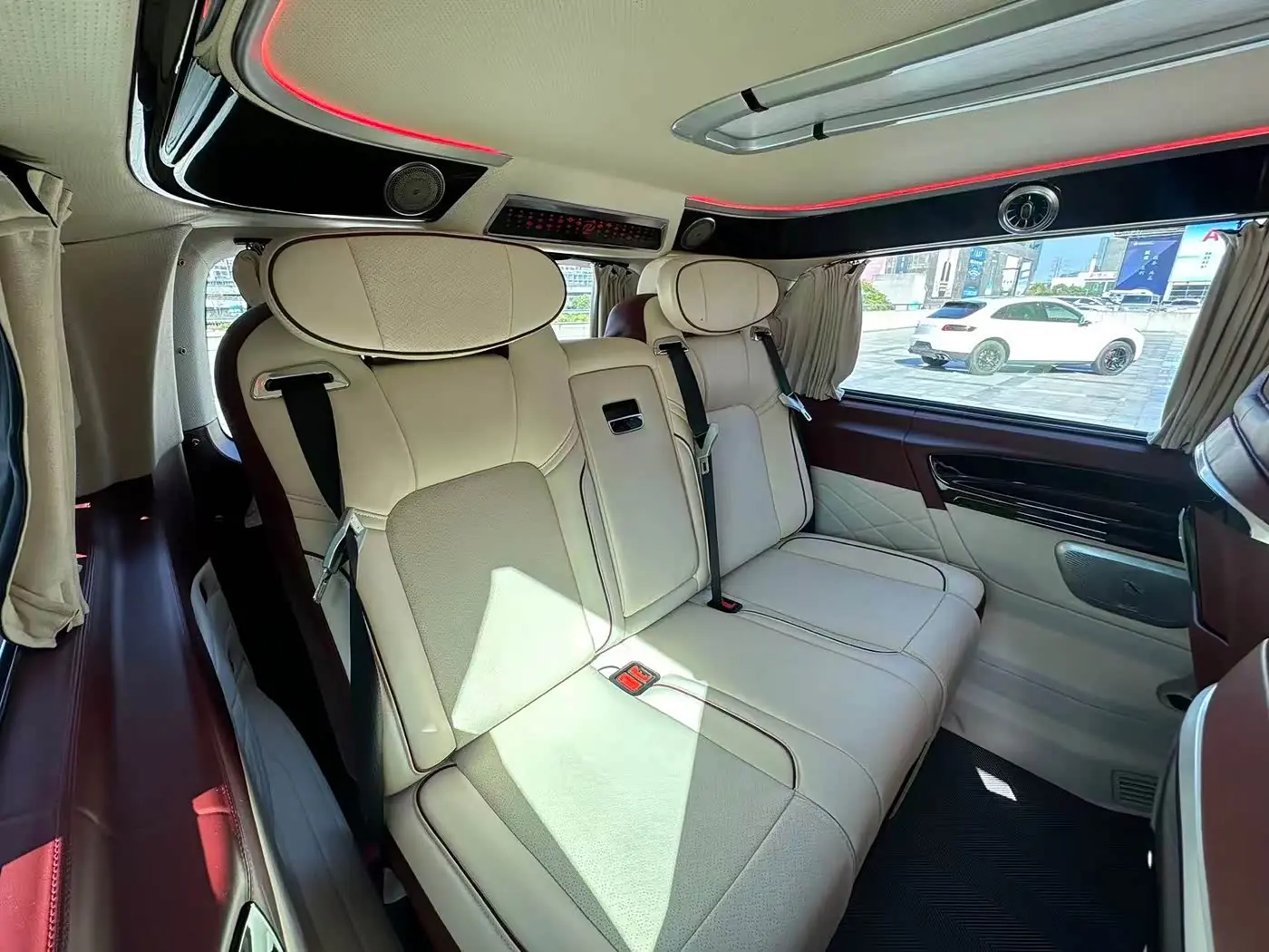 Mercedes-Benz Vito 2023 — Фото 13/14