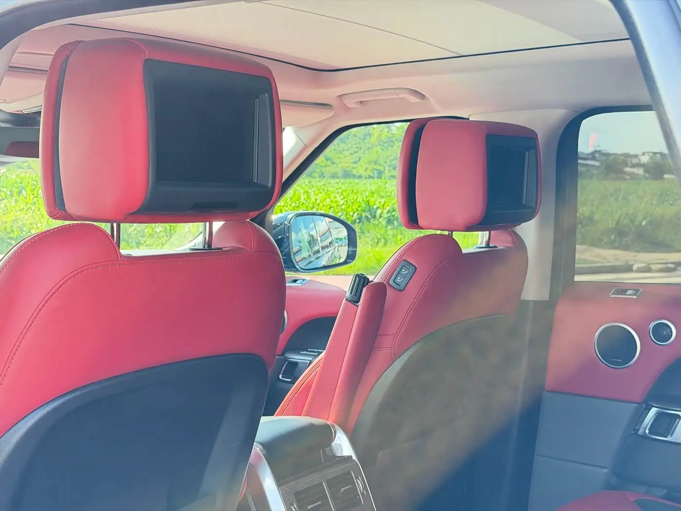 Land Rover Range Rover Sport 2021 — Photo 19/20