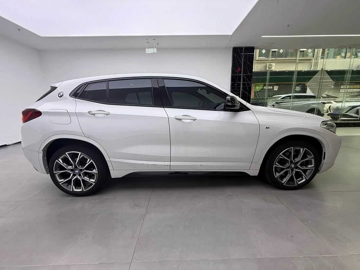 BMW X2 2021 — Фото 11/20