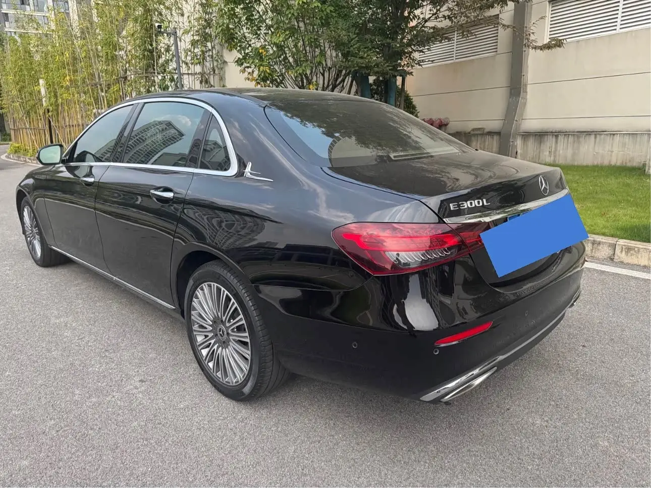 Mercedes-Benz E-Class 2023 — Şəkil 6/13