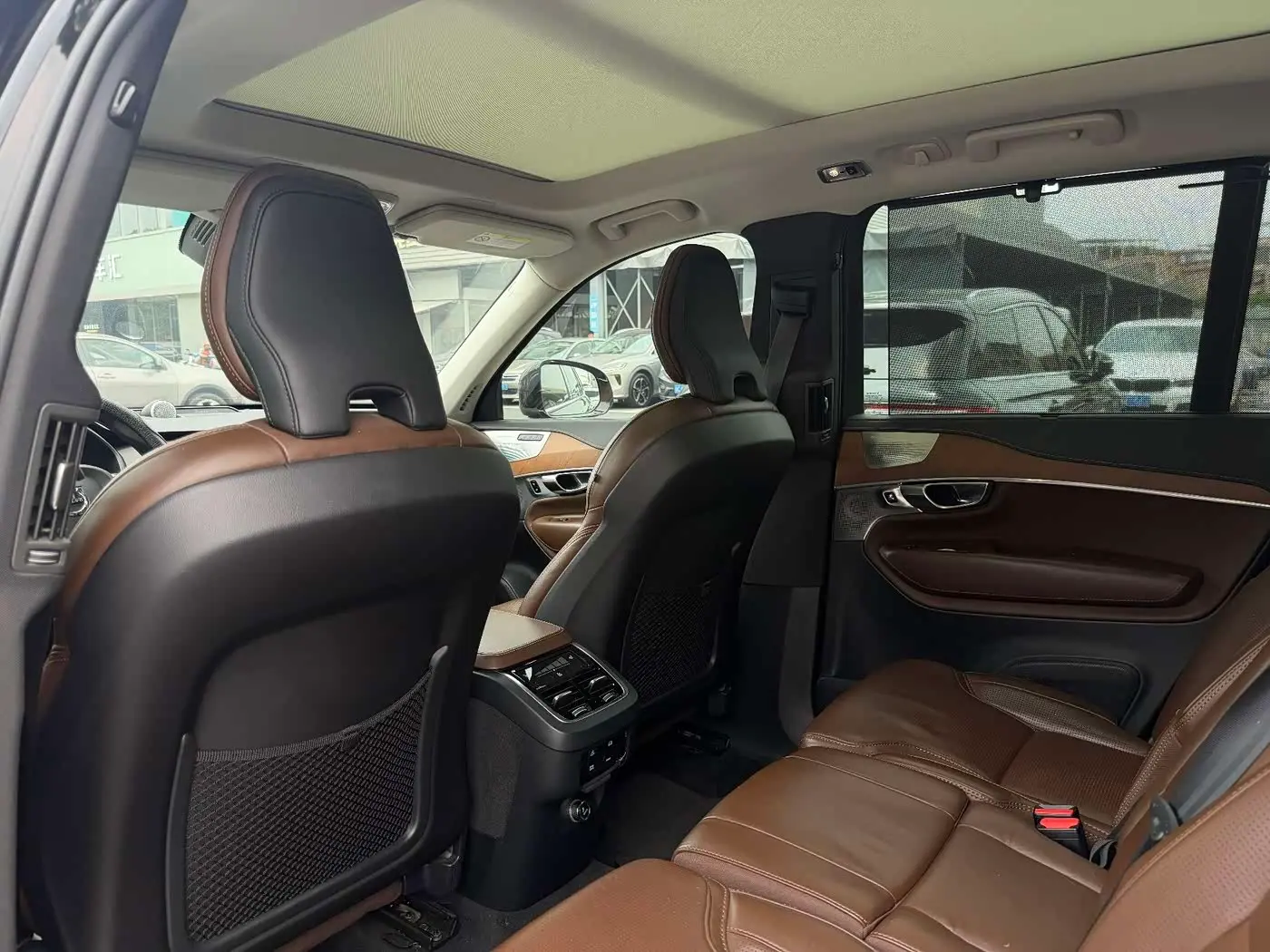 Volvo XC90 2018 — Photo 15/20
