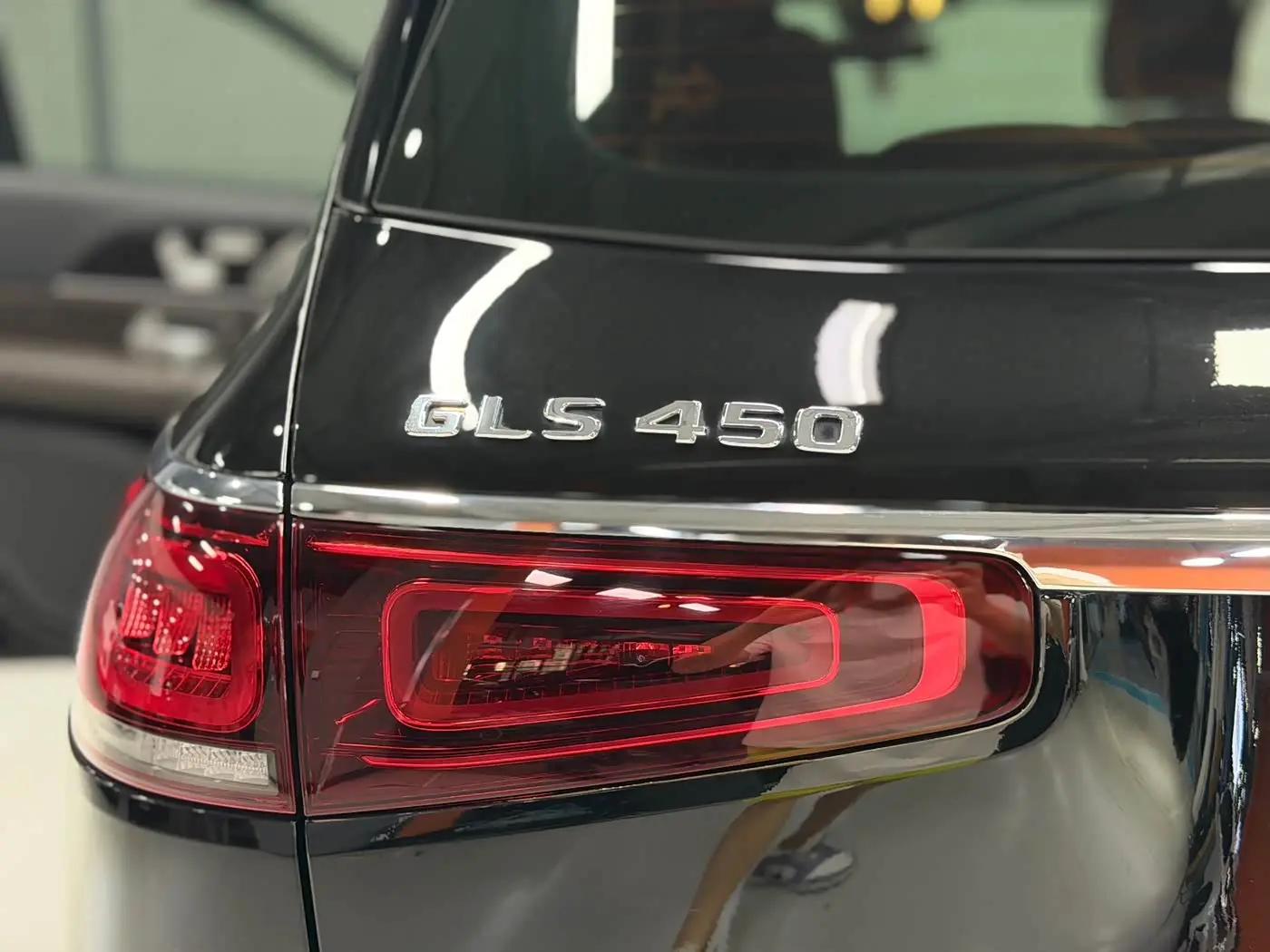 Mercedes-Benz GLS 2023 — Фото 10/20