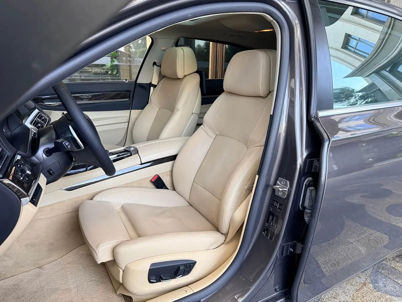 BMW 7 Series 2014 — Фото 10/16