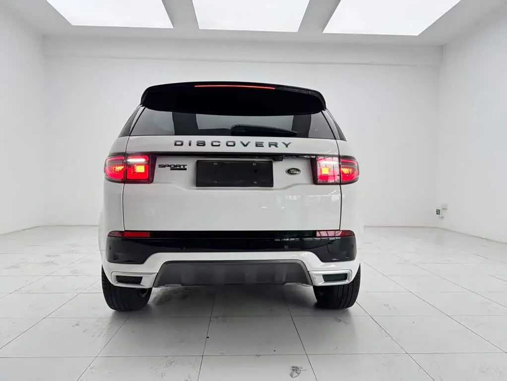 Land Rover Discovery Sport 2020 — Фото 11/11