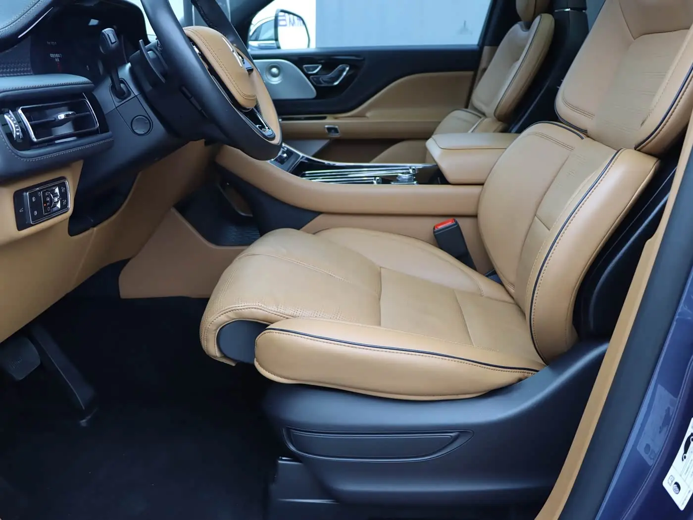 Lincoln Aviator 2023 — Şəkil 5/20