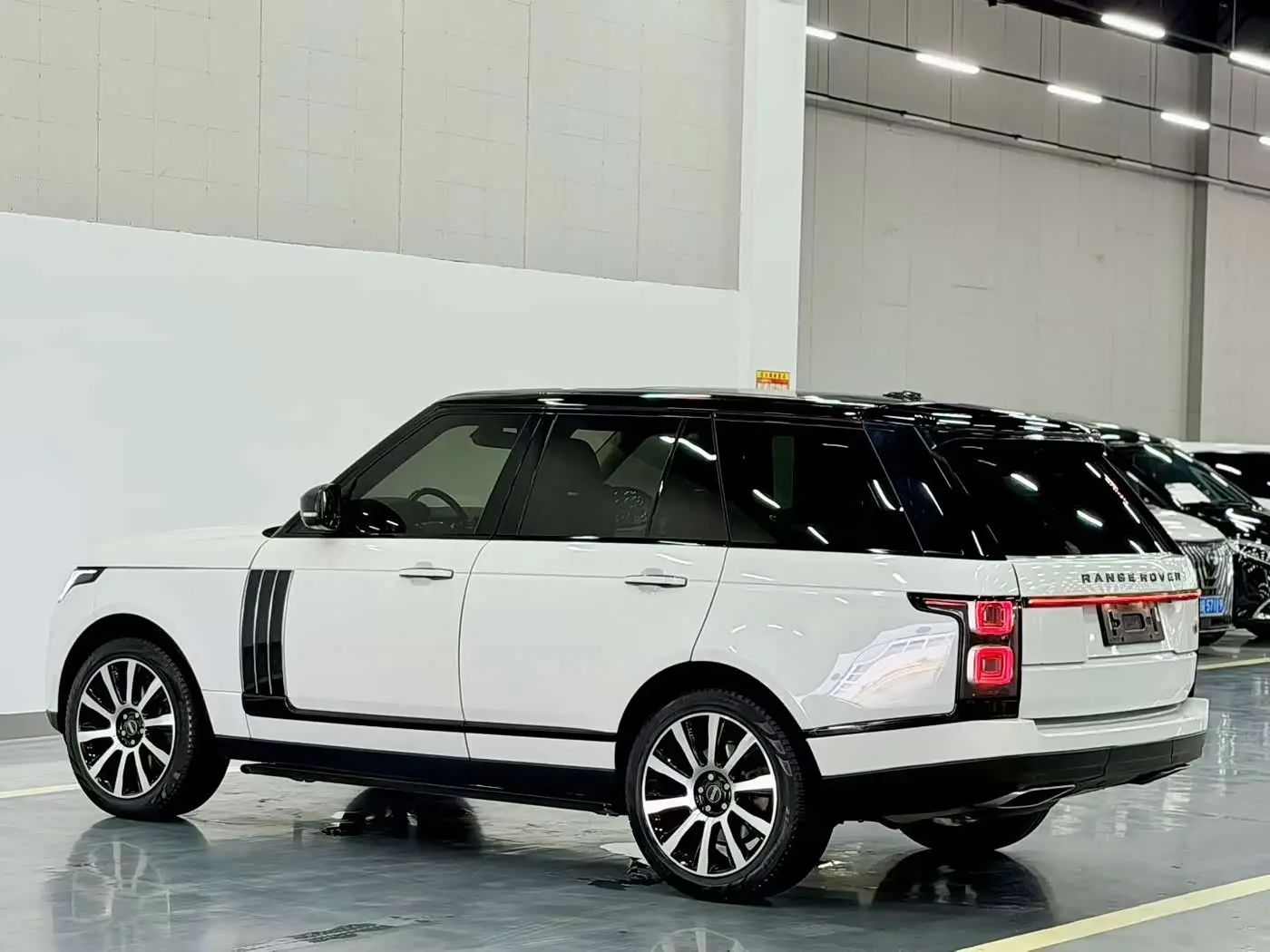 Land Rover Range Rover 2017 — ფოტო 7/9