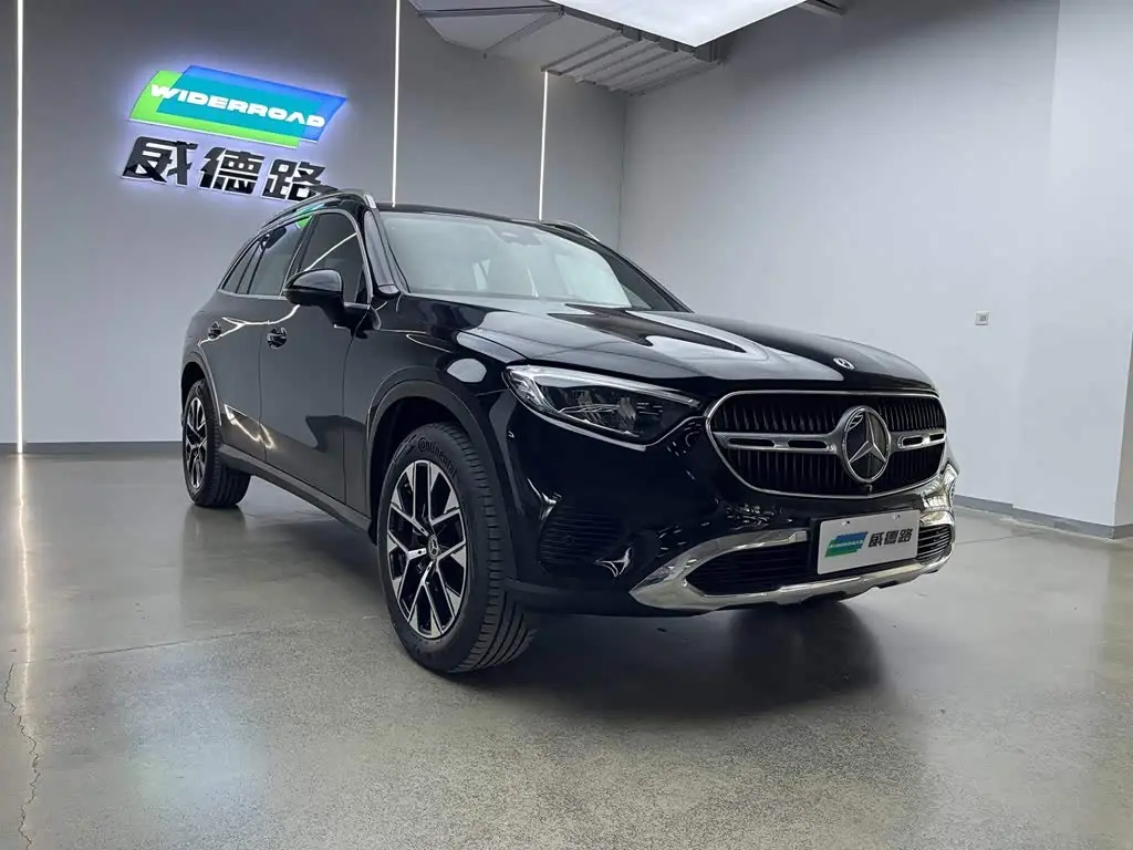 Mercedes-Benz GLC 2024 — Photo 9/20