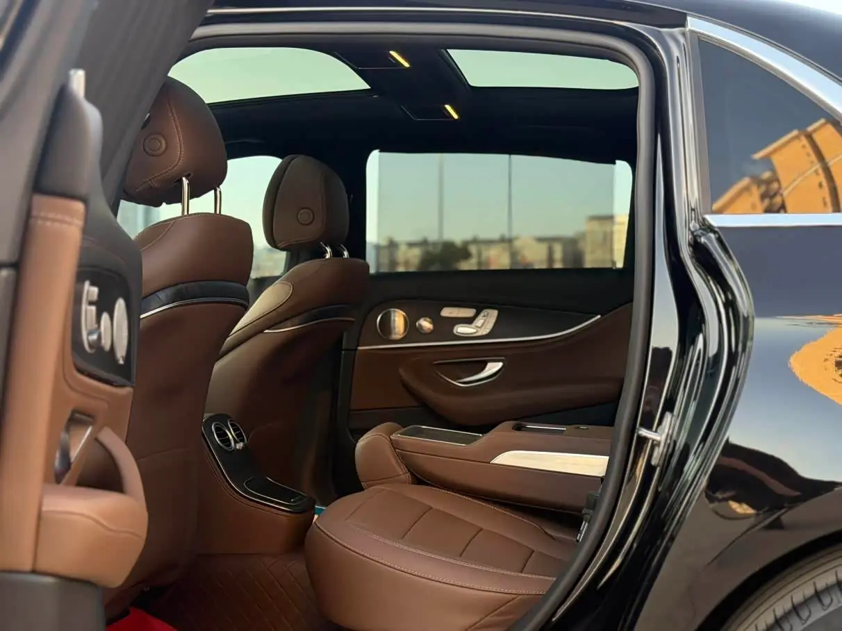 Mercedes-Benz E-Class 2023 — Şəkil 8/15