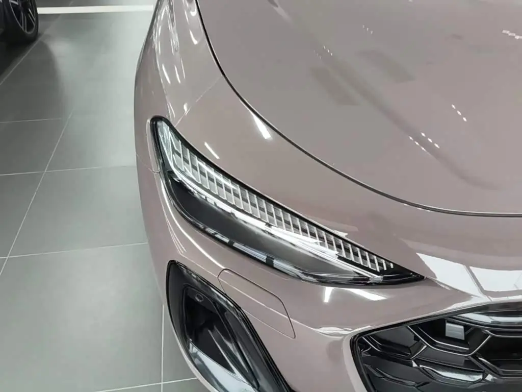 Audi A5L 2025 — Photo 13/20