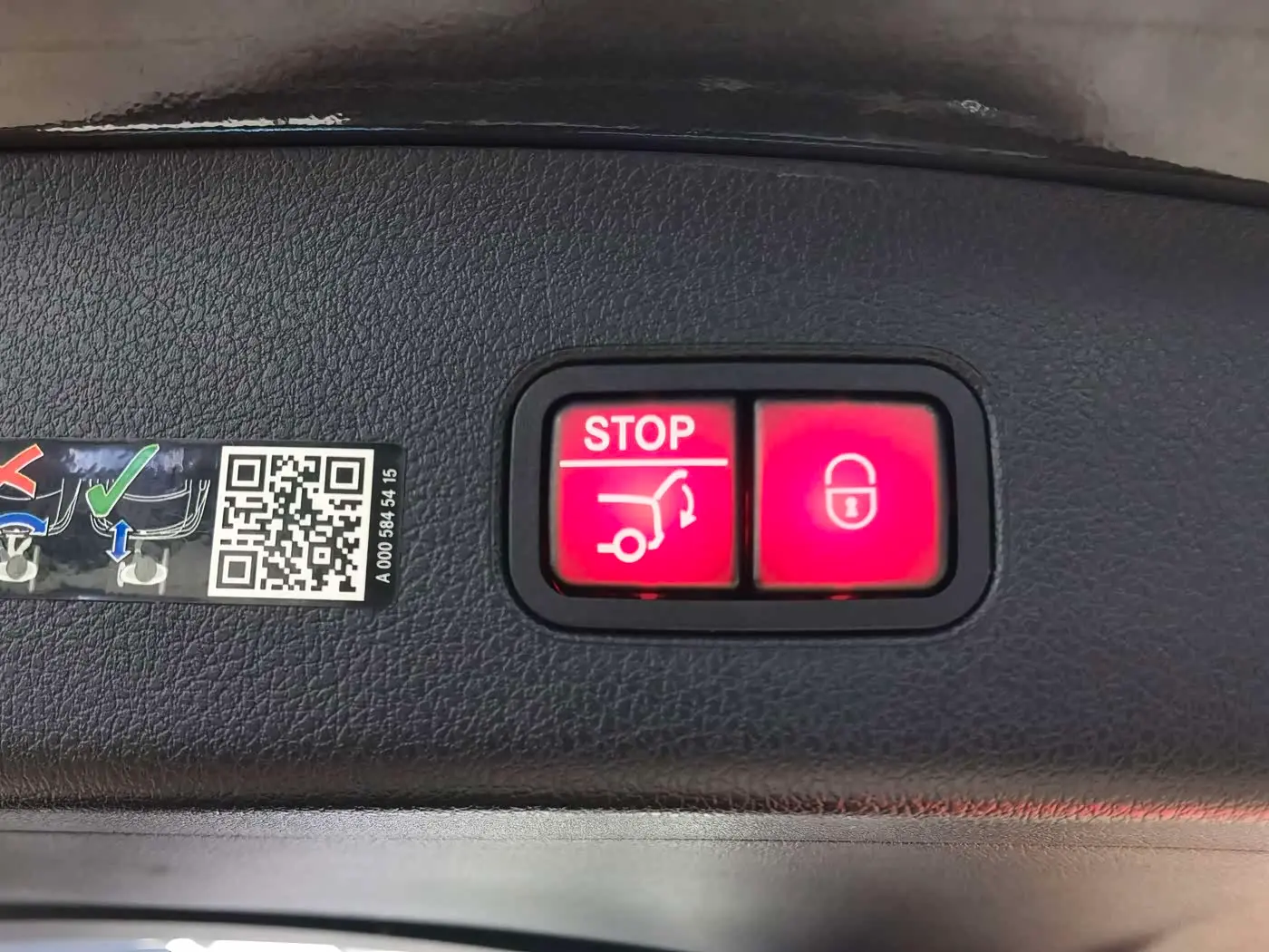 Mercedes-Benz GLC 2023 — Photo 15/19