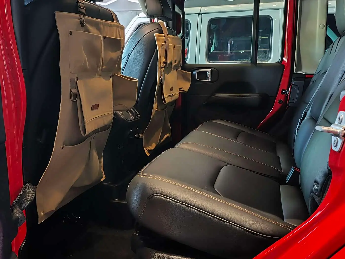 Jeep Wrangler 4xe 2025 — Photo 5/19