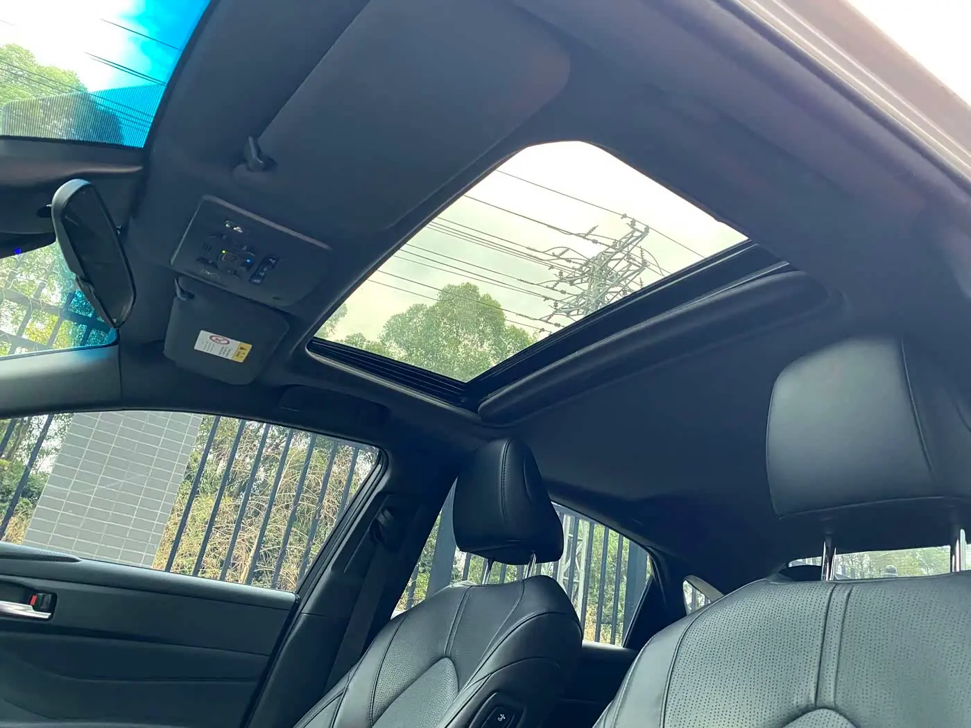 Toyota Avalon 2022 — Photo 14/17