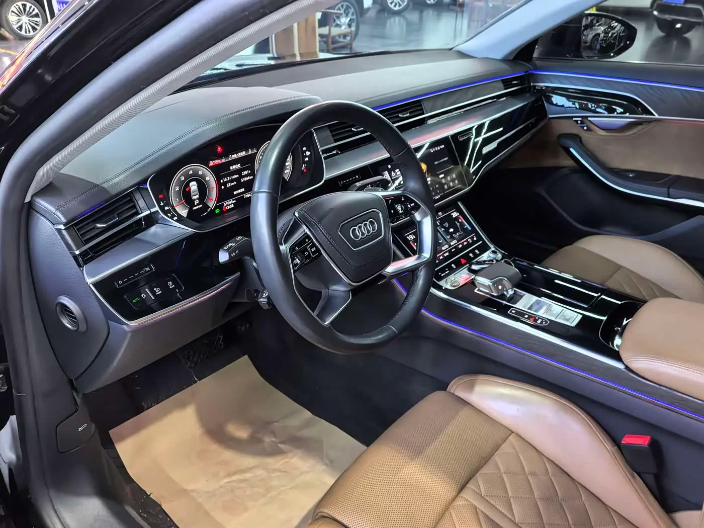 Audi A8 2022 — Photo 11/14