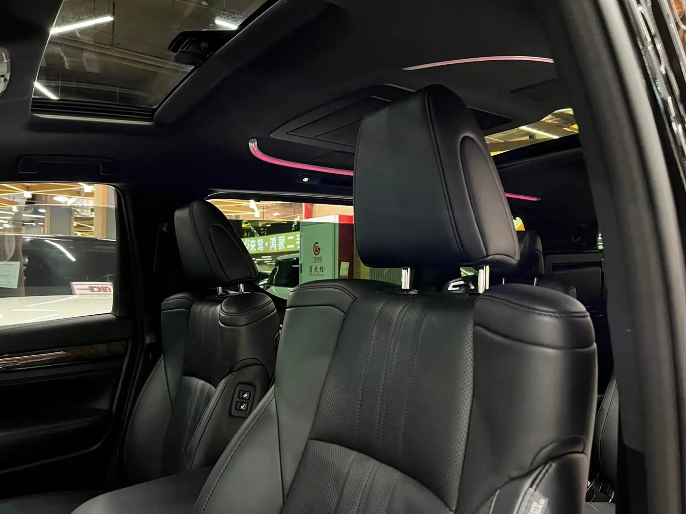 Toyota Alphard 2021 — Photo 14/15