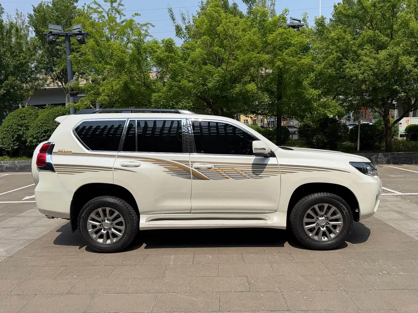Toyota Prado 2018 — Фото 4/13