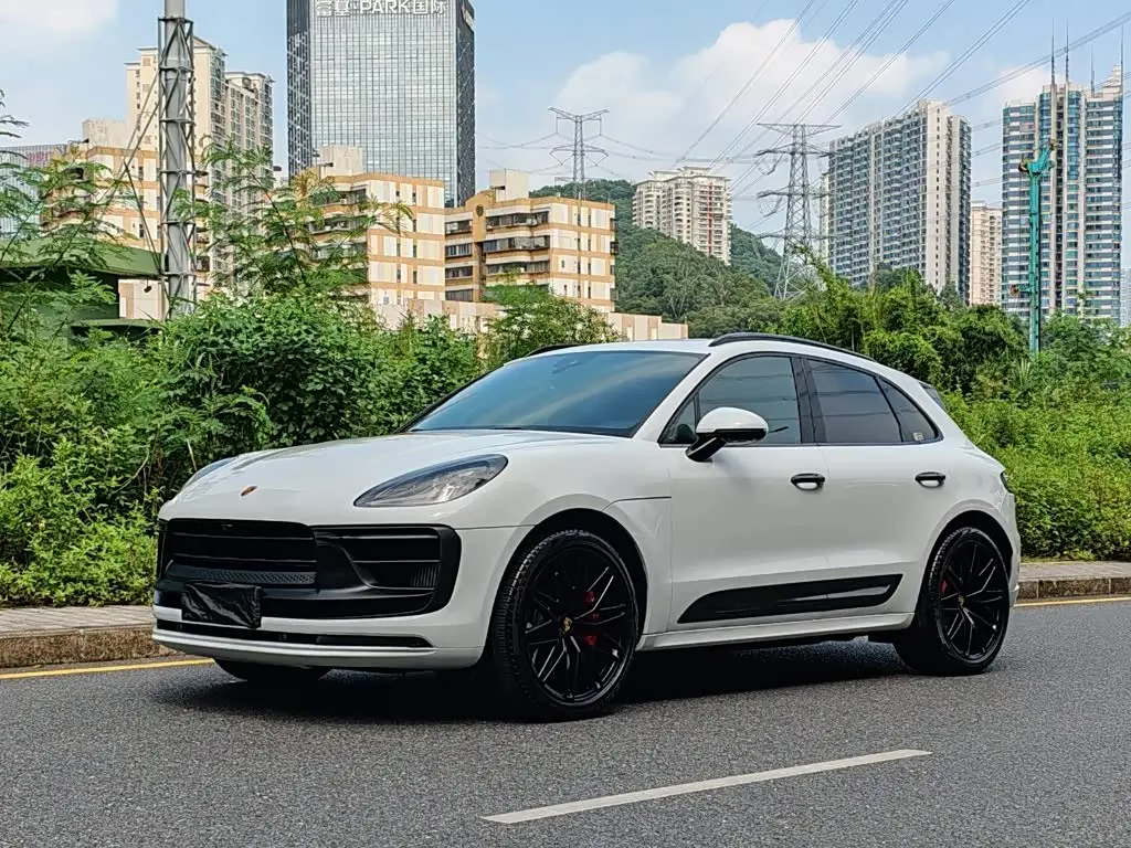 Porsche Macan 2023 — Фото 1/20