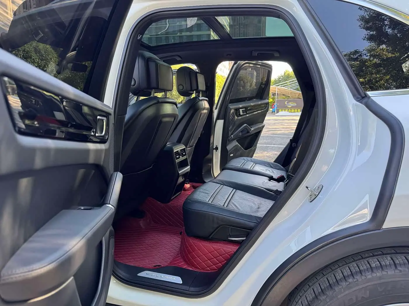 Porsche Cayenne 2018 — Фото 9/20