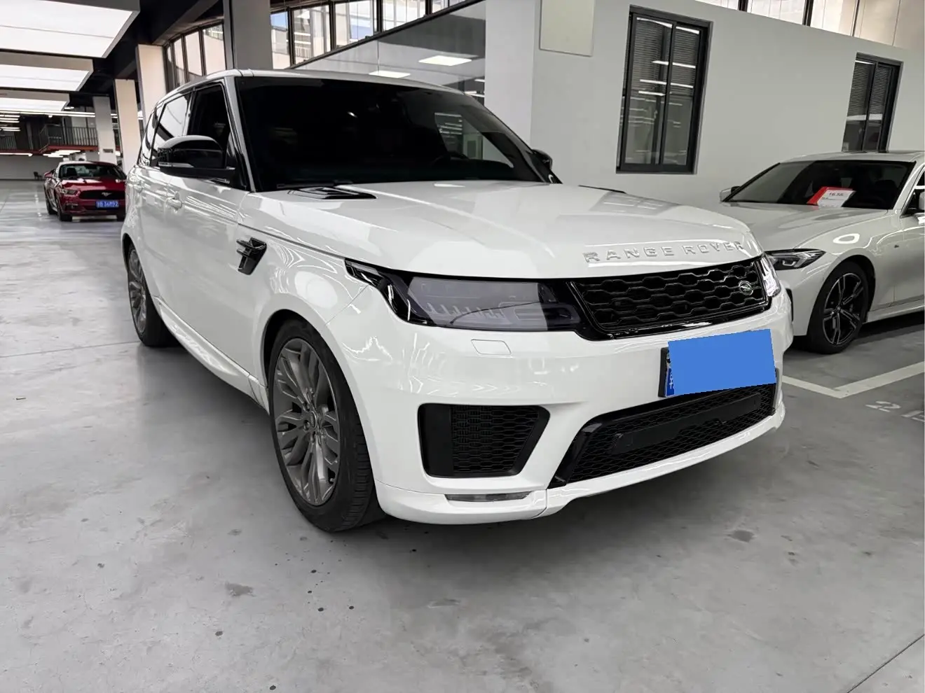 Land Rover Range Rover Sport 2017 — Фото 3/14