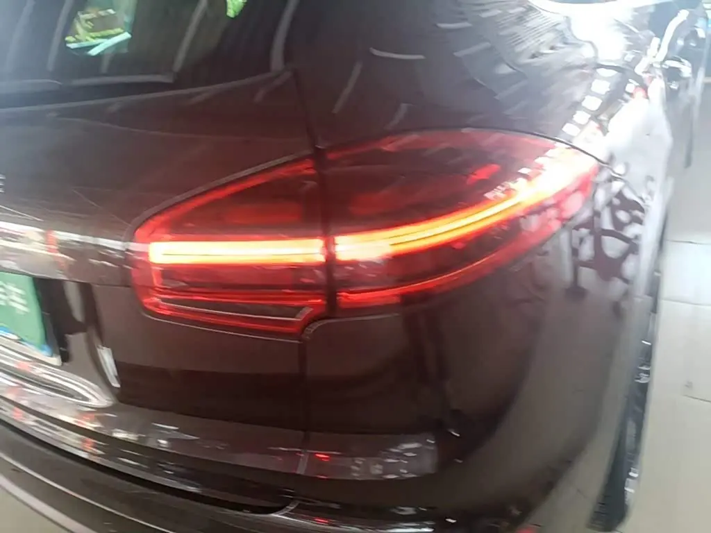 Porsche Cayenne 2018 — Şəkil 8/20