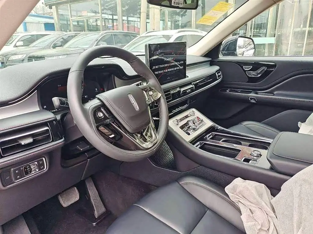 Lincoln Aviator 2023 — Şəkil 7/18