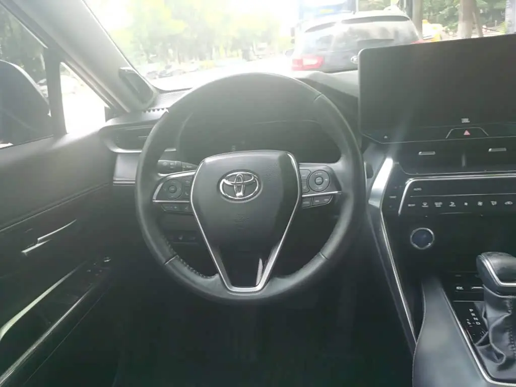 Toyota Venza 2022 — Photo 3/20