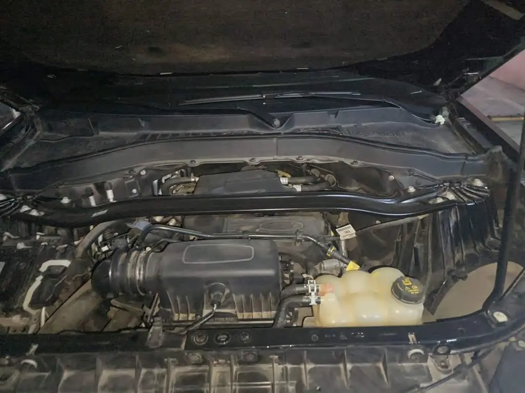 Ford Explorer 2022 — Şəkil 11/20