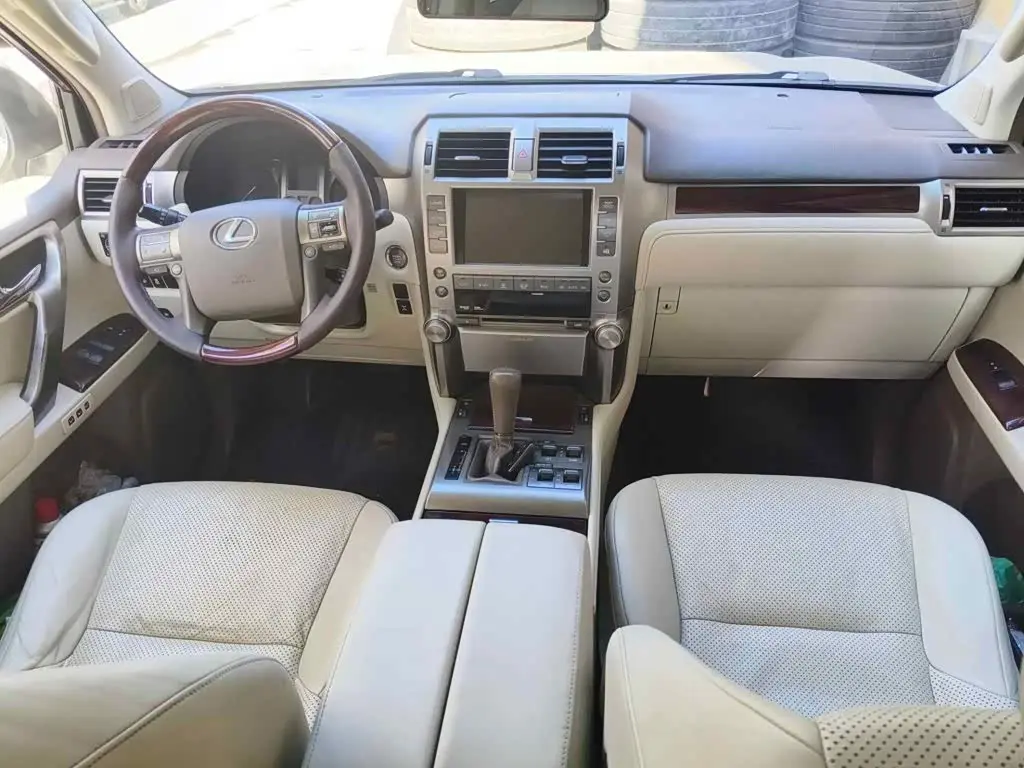 Lexus GX 2012 — Photo 12/13