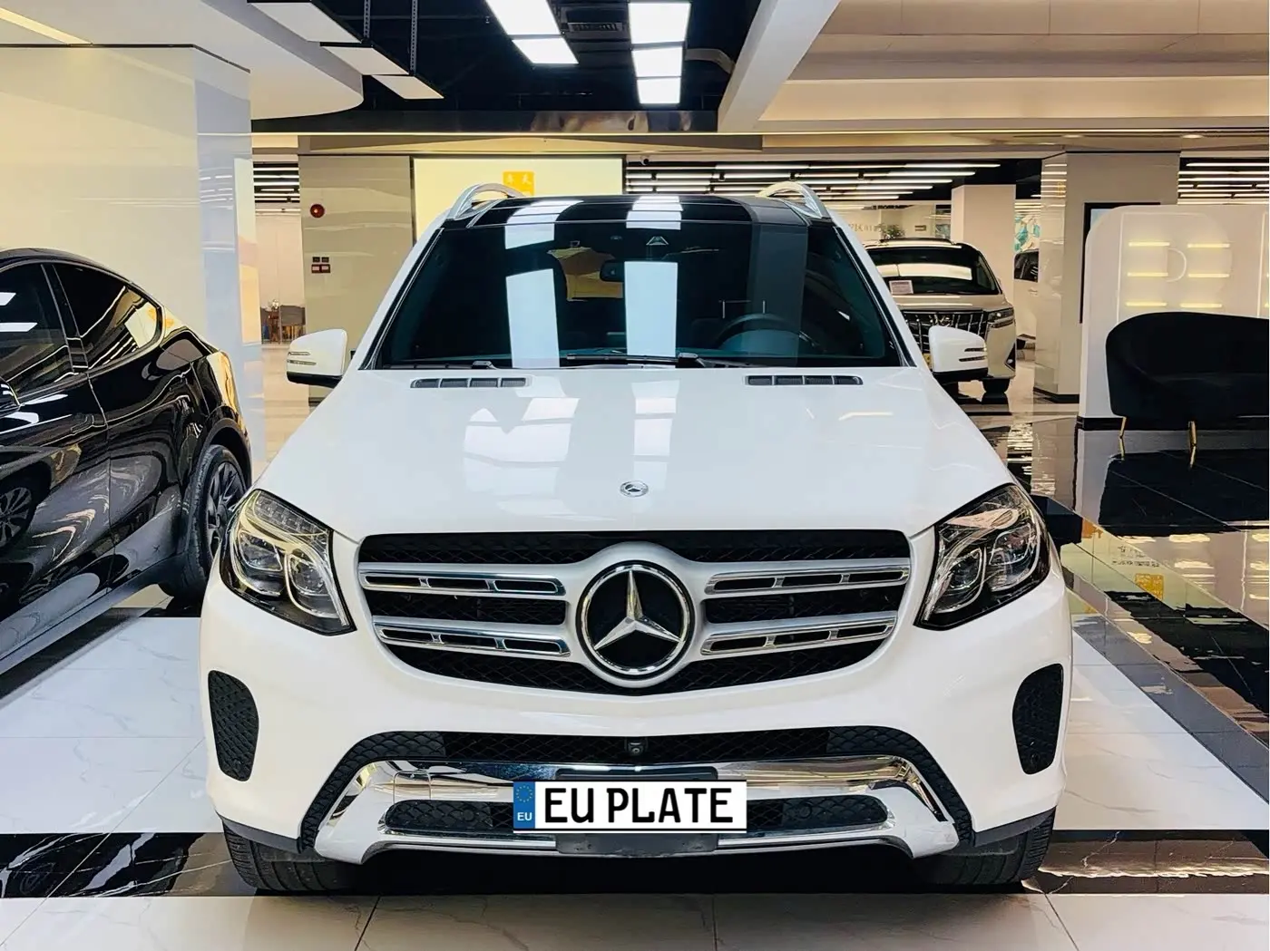 Mercedes-Benz GLS 2018 — Photo 2/20