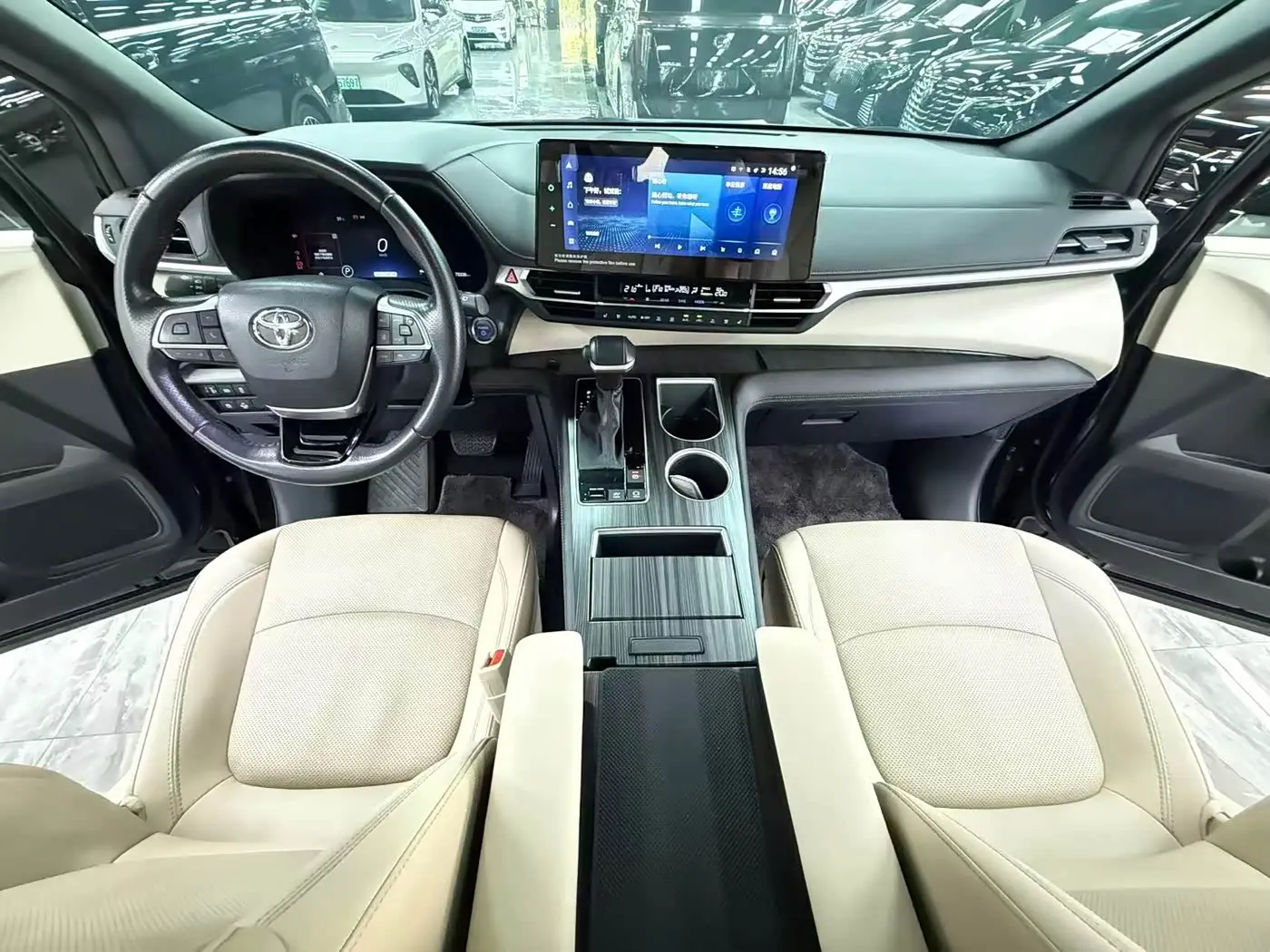 Toyota Sienna 2023 — Photo 5/12