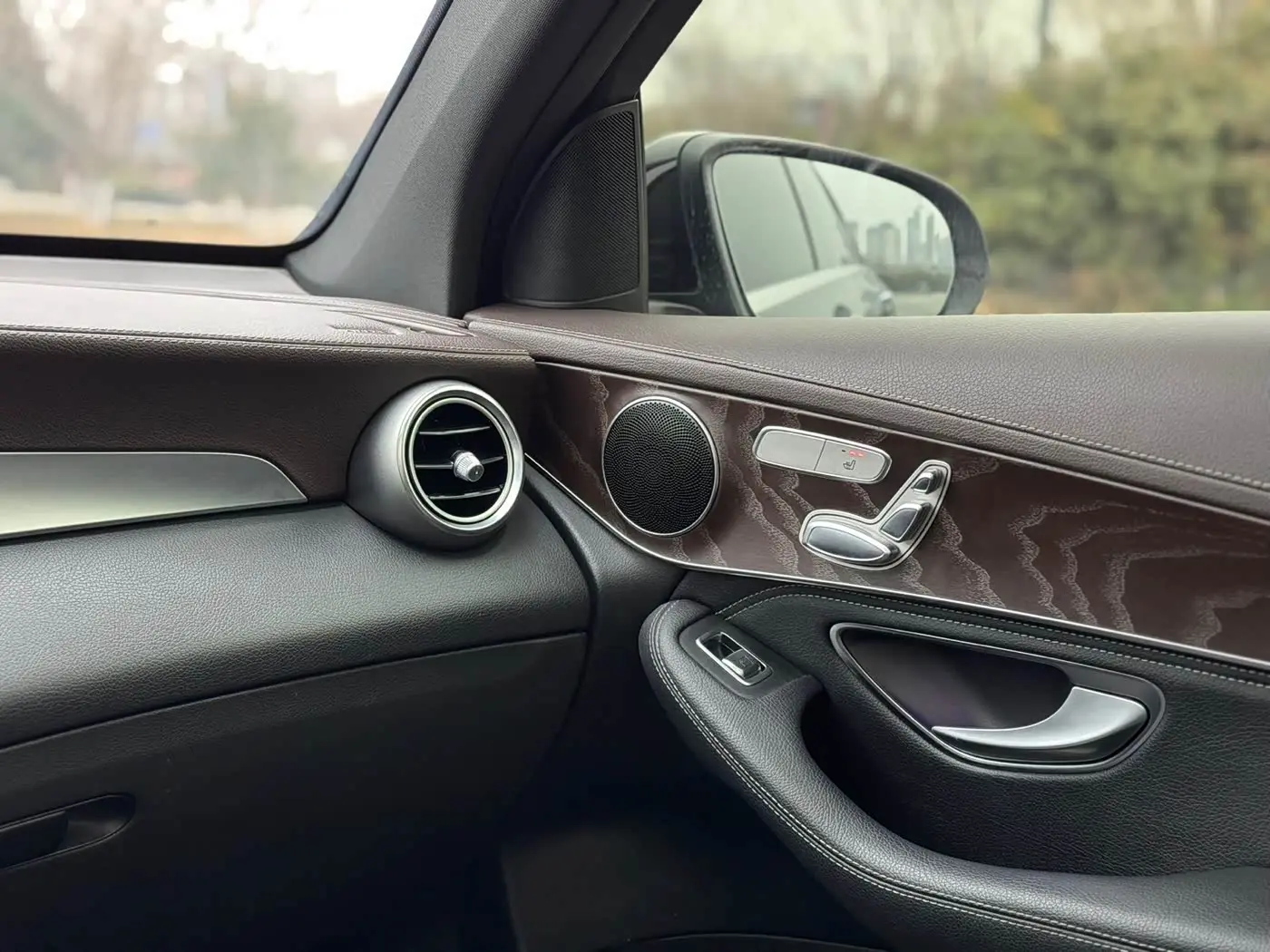 Mercedes-Benz GLC 2020 — Фото 10/16