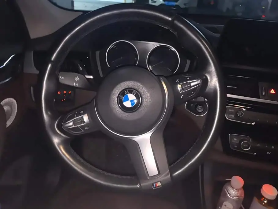 BMW X1 2022 — Фото 15/16