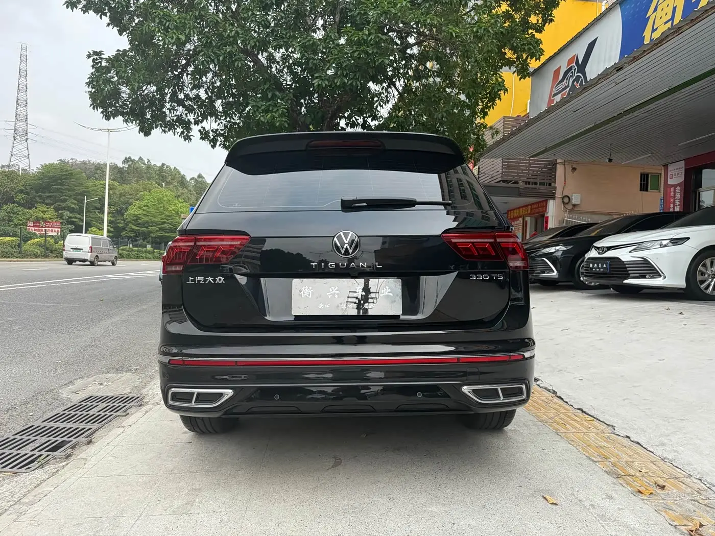 Volkswagen Tiguan L 2023 — Şəkil 12/13