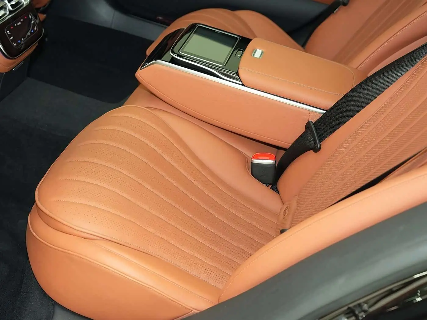 Mercedes-Benz S-Class 2023 — Photo 15/18