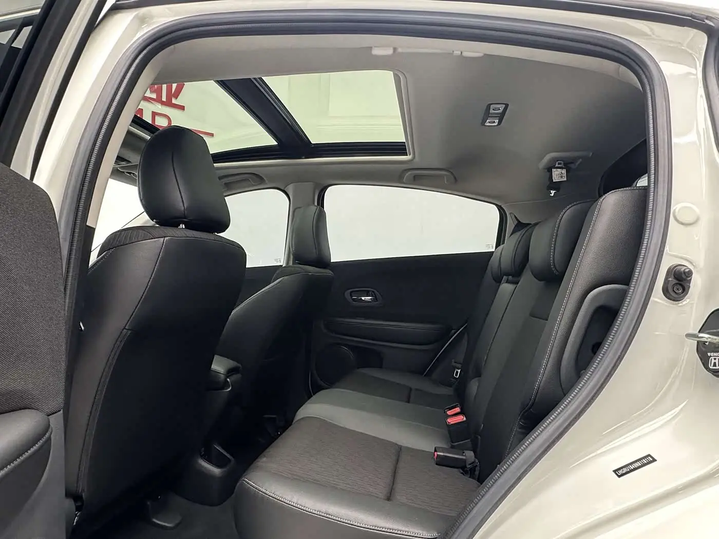Honda Vezel 2022 — Şəkil 5/16