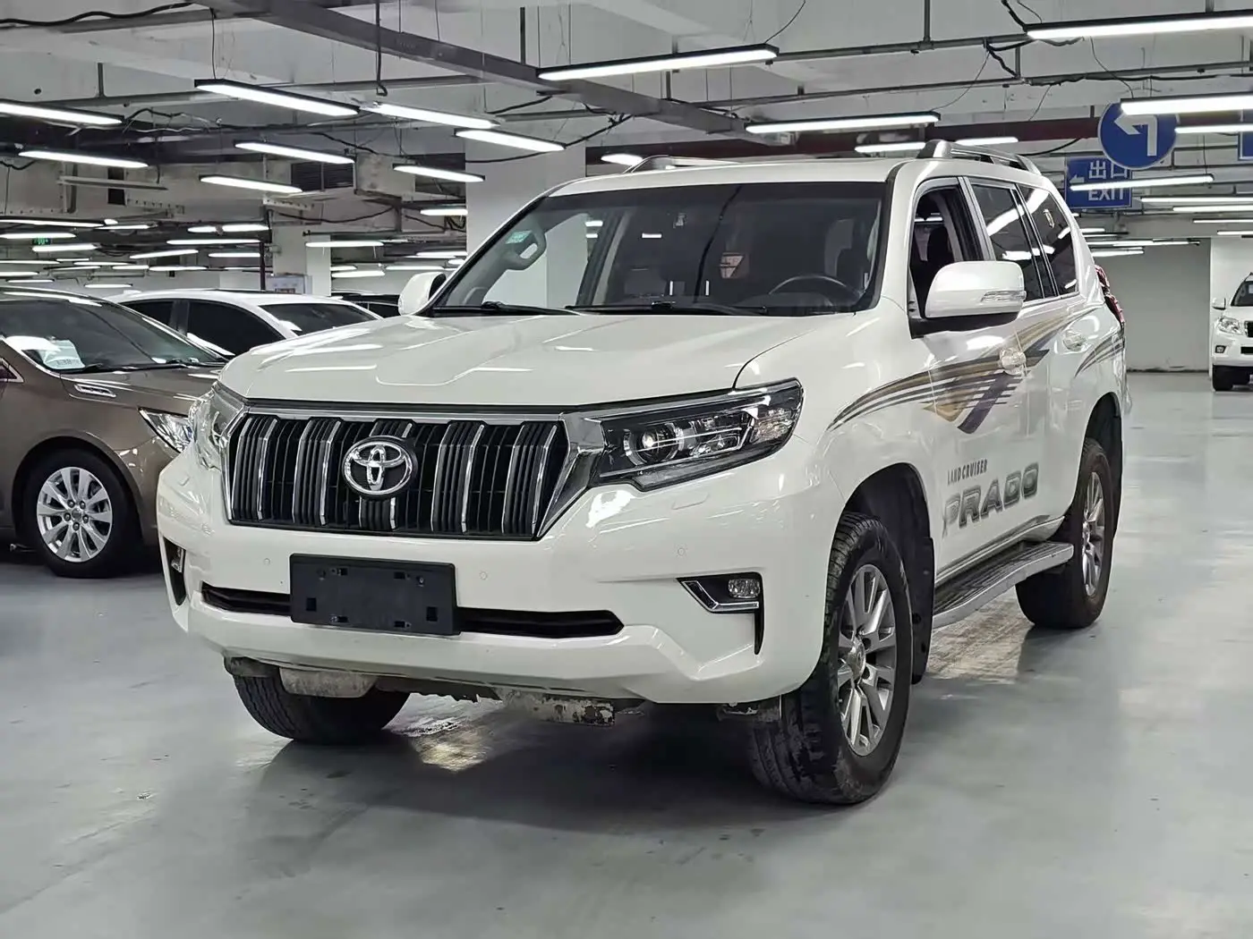 Toyota Prado 2018 — Photo 1/16