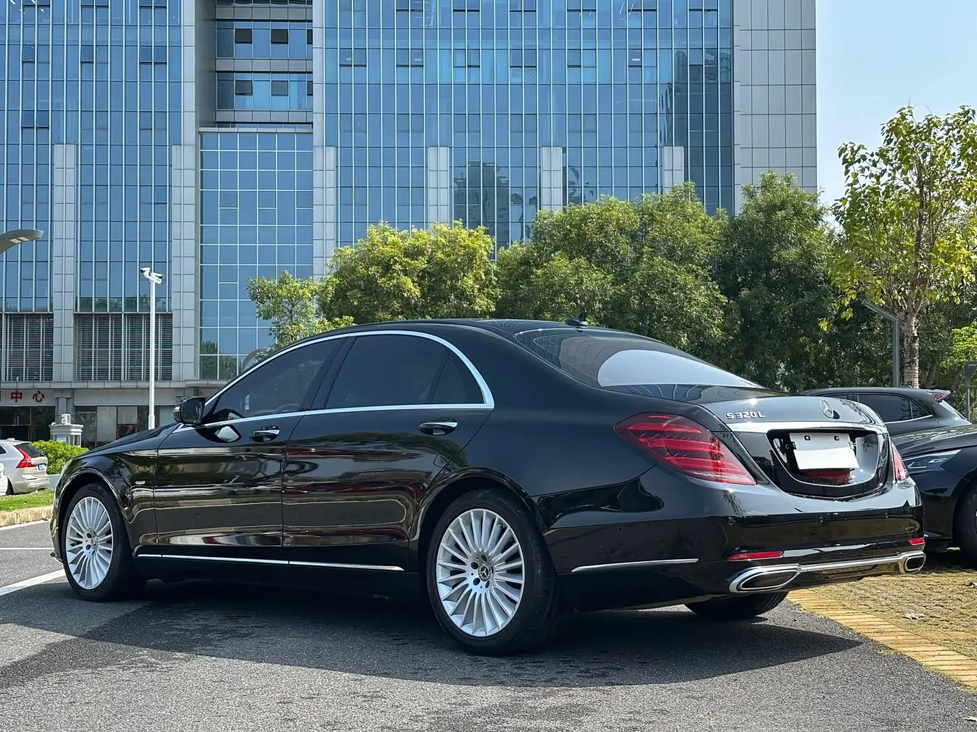 Mercedes-Benz S-Class 2020 — Photo 11/16