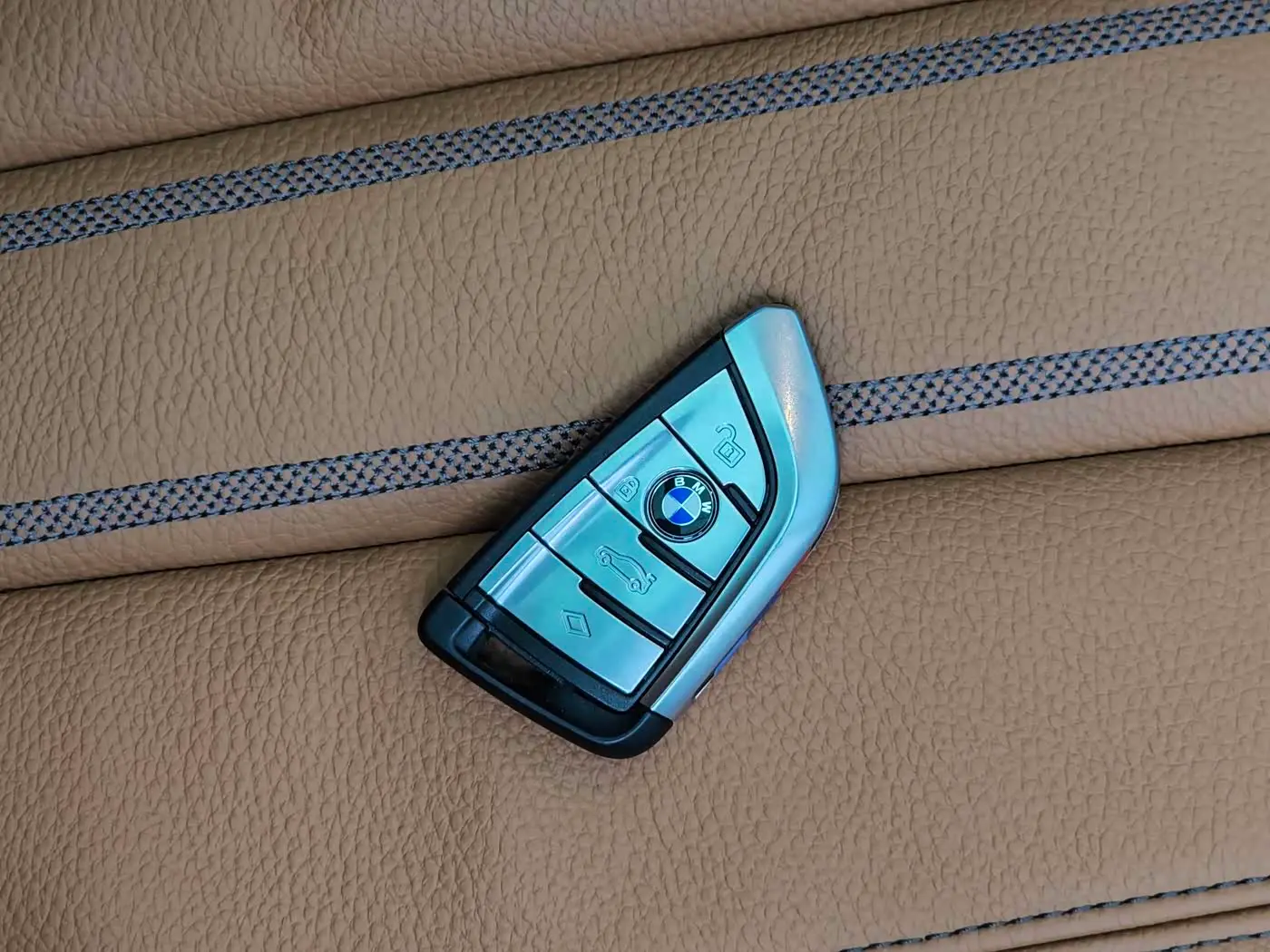 BMW 6 Series GT 2024 — Şəkil 12/20