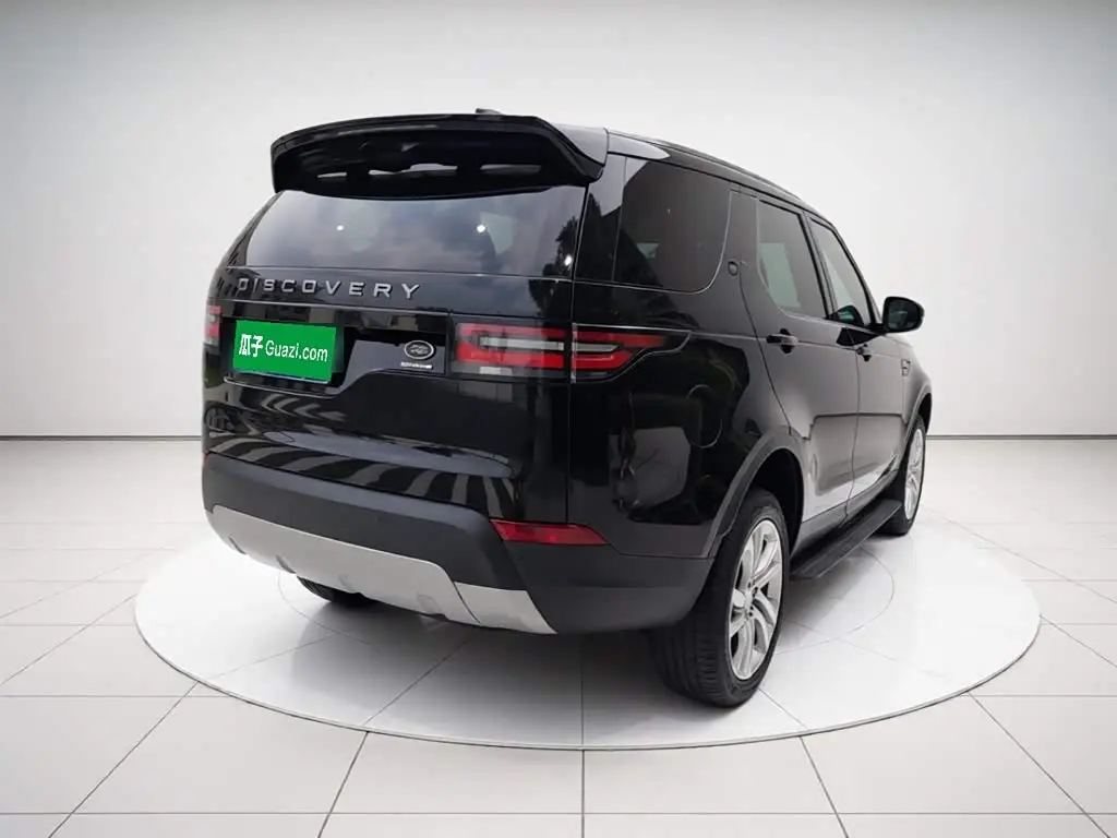 Land Rover Discovery 2019 — Фото 4/20