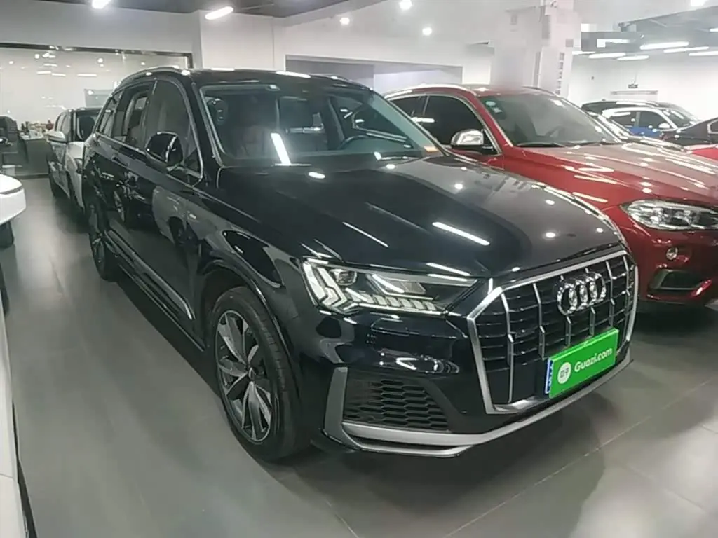 Audi Q7 2020 — Photo 4/20
