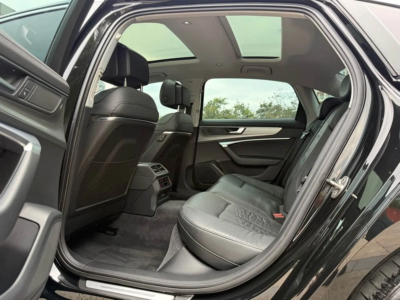Audi A6L 2021 — Photo 6/20
