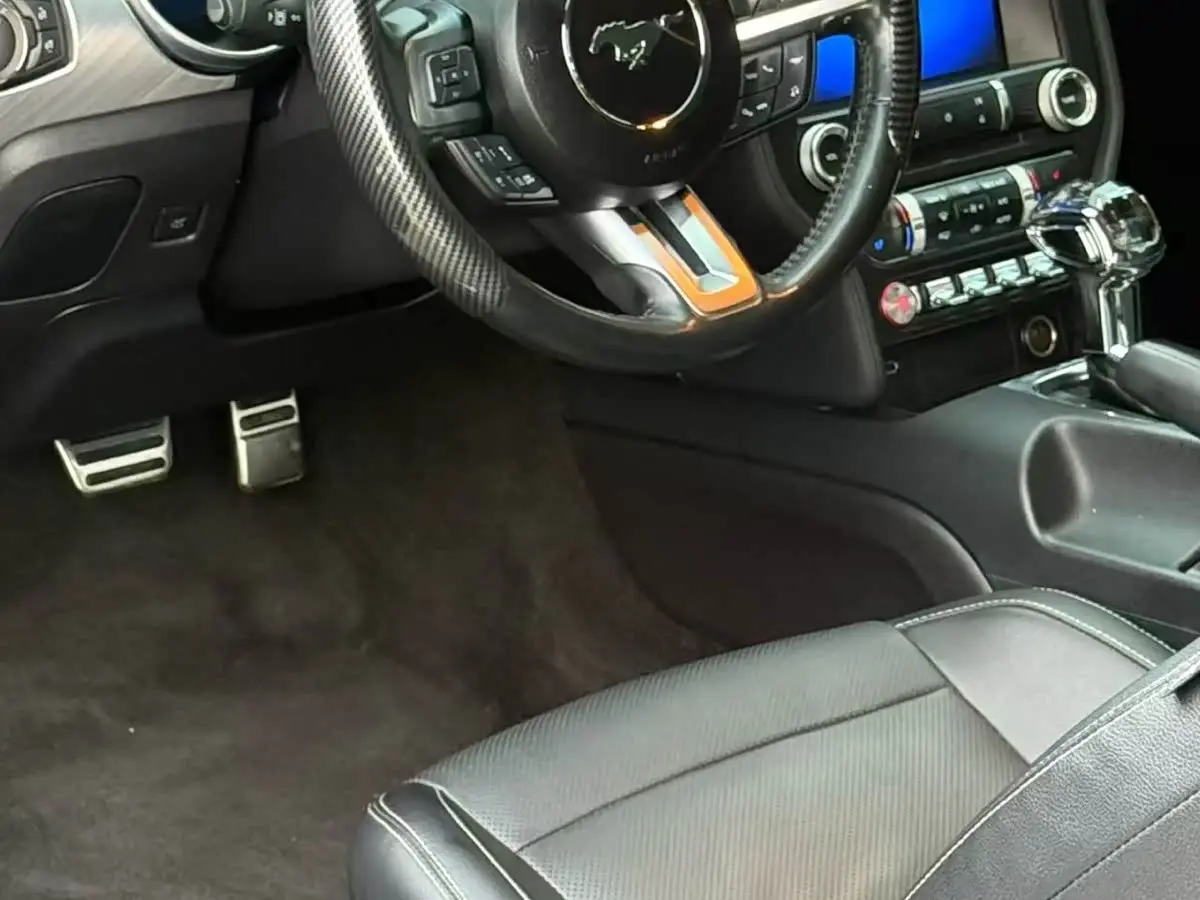 Ford Mustang 2018 — Şəkil 4/9