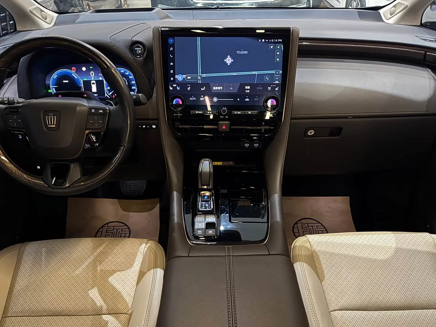 Toyota Vellfire 2023 — Фото 4/11