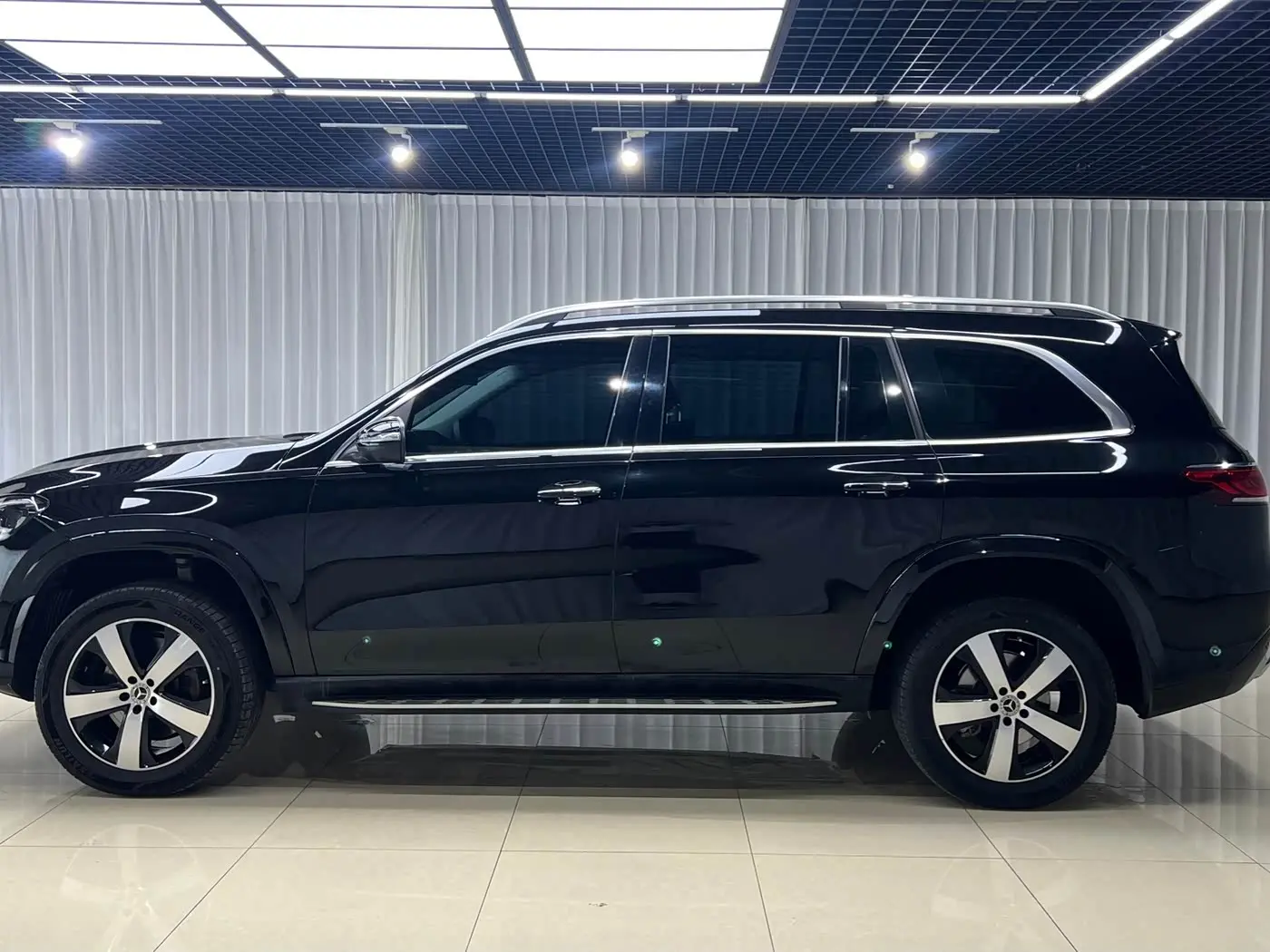 Mercedes-Benz GLS 2021 — Фото 3/20