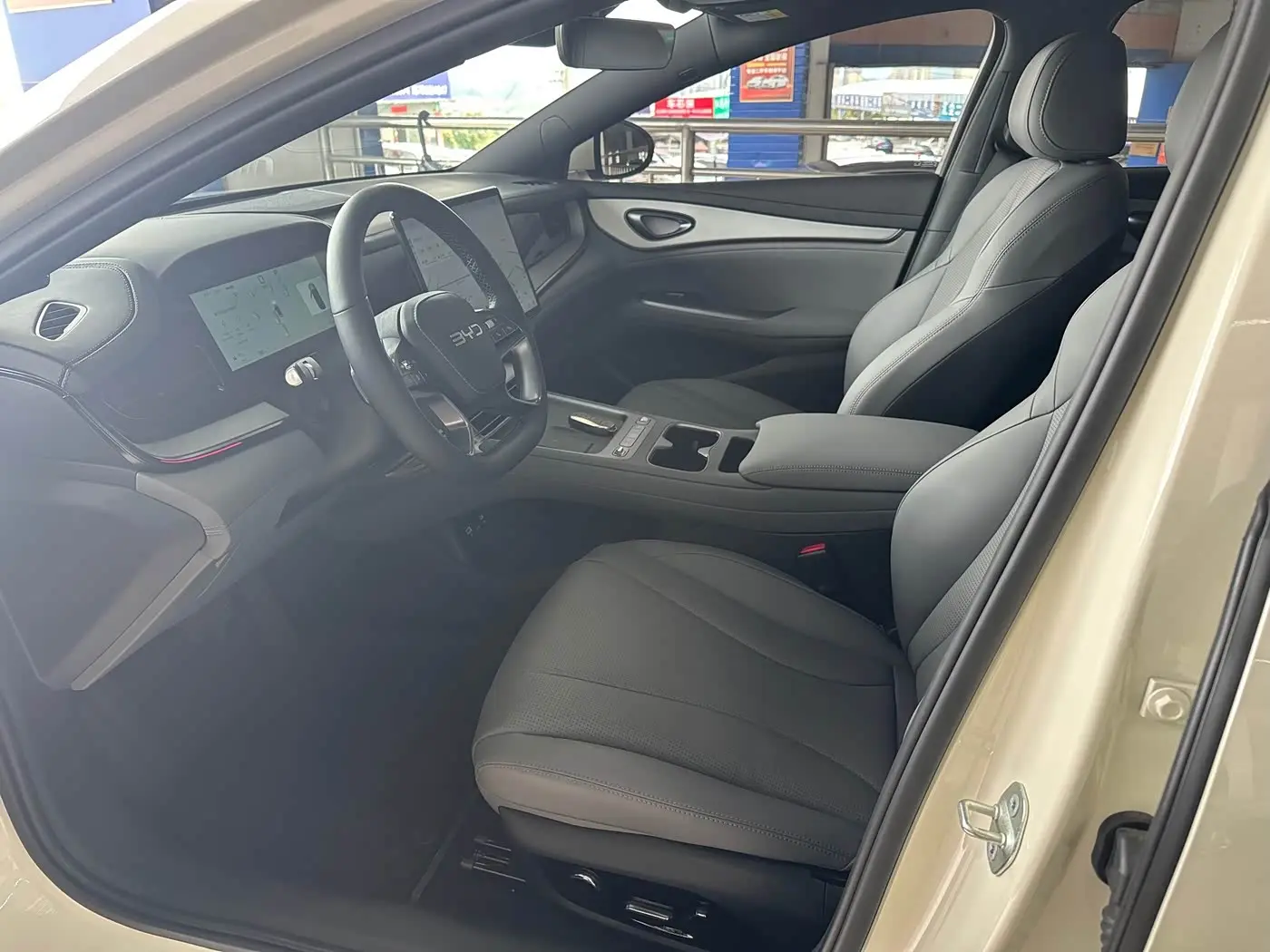 BYD Seal 07 DM-i 2026 — Photo 16/20