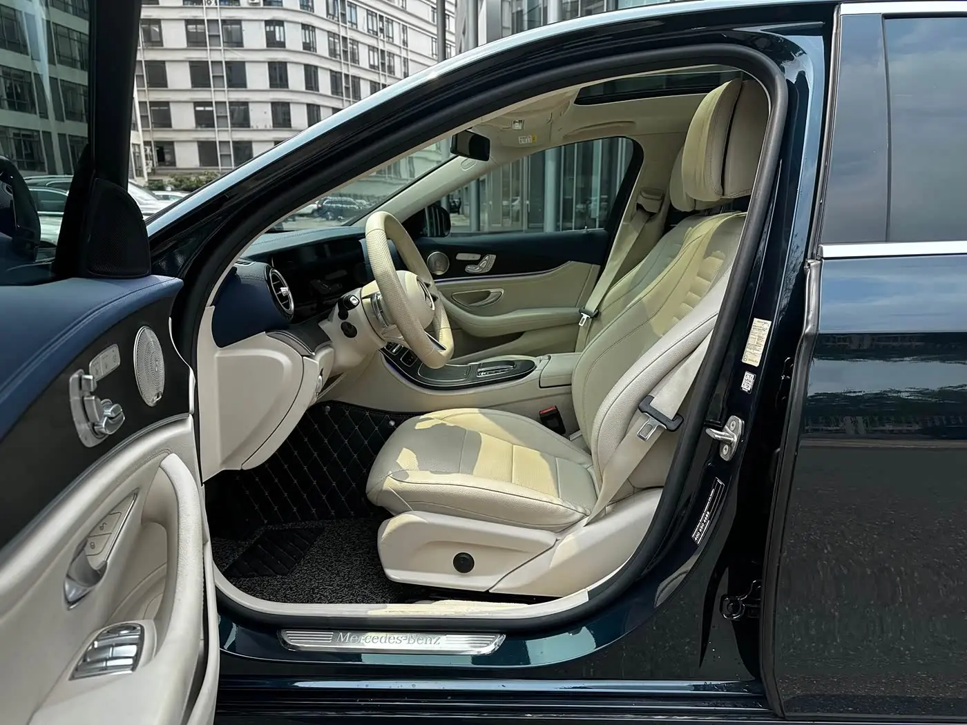 Mercedes-Benz E-Class 2023 — Şəkil 9/14