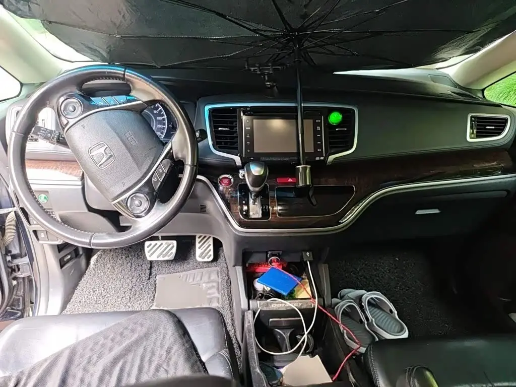 Honda Odyssey 2015 — Şəkil 13/20