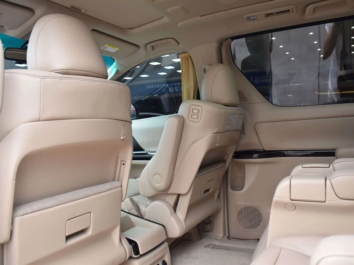 Toyota Alphard 2013 — Şəkil 7/20