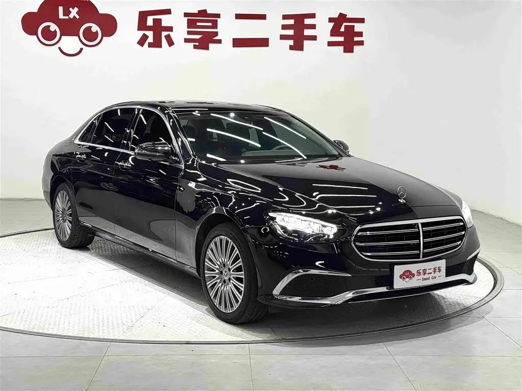 Mercedes-Benz E-Class 2020 — Photo 7/20